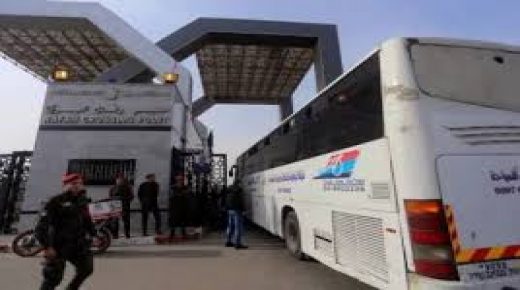 معبر رفح يعمل الأحد والإثنين لسفر وعودة المعتمرين فقط