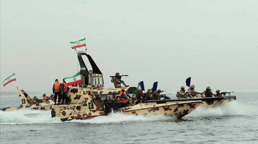 إيران توقف 3 زوارق صيد كويتية