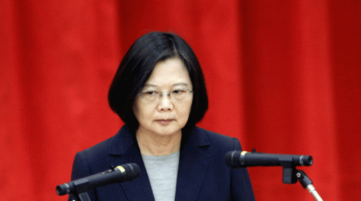 رئيسة تايوان تشكو الصين‎ للبابا فرنسيس