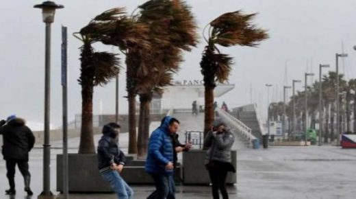 مصرع ثلاثة أشخاص وإغلاق مدارس شرق إسبانيا بسبب عاصفة