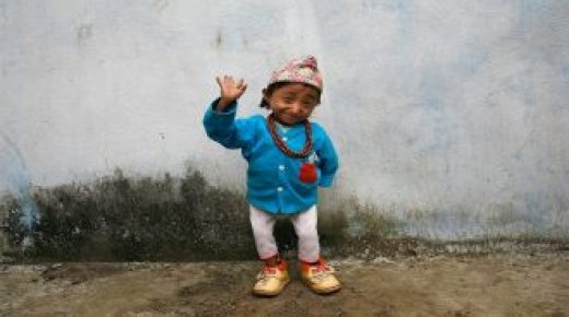 وفاة أقصر رجل في العالم في نيبال عن 27 عاما‎