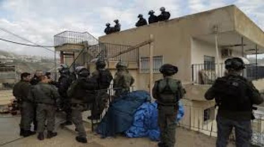 بلدية الاحتلال في القدس تخطر باخلاء 7 منازل في “باب السلسلة”