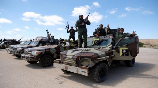 الجيش الليبي يواصل تقدمه غربا باتجاه مصراتة