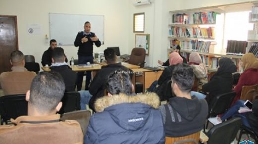 الشرطة و جامعة القدس المفتوحة يطلقان برامج التوعية والزيارات المتبادلة