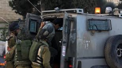 جيش الاحتلال يفتش منزلا في أريحا