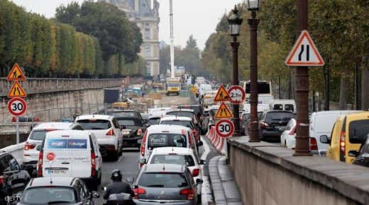 شجرة تقتل سائقا وتحطم سيارته في باريس