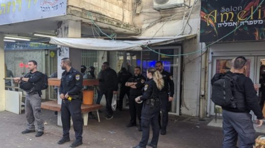 الشرطة الإسرائيلية تمنع وصول المصلين من الجليل والمثلث للمسجد الأقصى