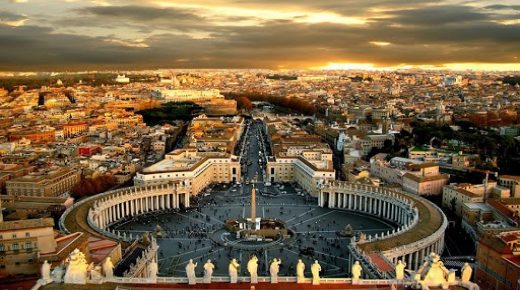 الفاتيكان وإيطاليا تؤكدان ضرورة تطبيق حل الدولتين كأساس لحل الصراع