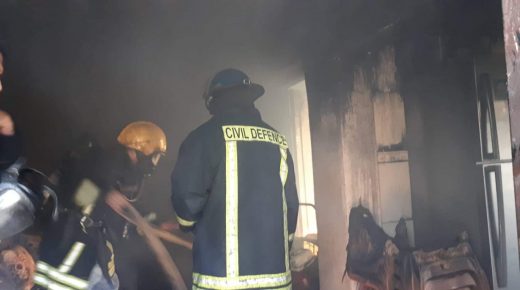 الدفاع المدني يخمد حريق منزل في جنين