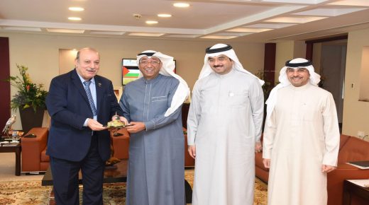 السفير عارف يبحث مع رئيس غرفة تجارة وصناعة البحرين سبل تعزيز الروابط الاقتصادية