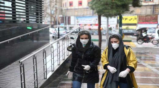 الصحة الإيرانية: ارتفاع وفيات كورونا إلى 354