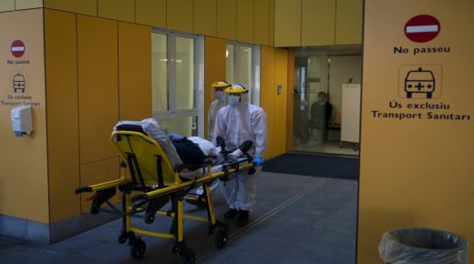اسبانيا: 838 وفاة جديدة و6549 إصابة بفيروس “كورونا”