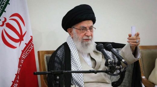 خامنئي: أمريكا عرضت علينا المساعدة في مكافحة ”كورونا“
