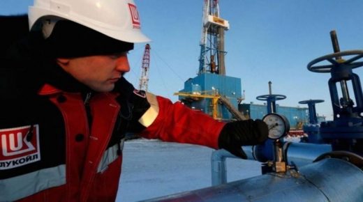 الصين تشتري كمية قياسية من النفط الروسي لتزويد احتياطياتها الاستراتيجية
