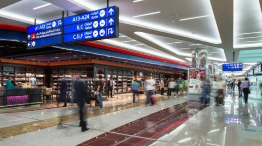 الإمارات تغلق مراكز التسوق وتعلّق جميع الرحلات الجوية للركاب لمدة أسبوعين