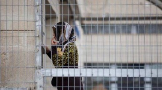 الاحتلال يواصل اعتقال 41 أسيرة في سجن “الدامون” في ظروف صعبة