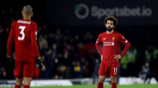 (كورونا) يُهدد حلم ليفربول بلقب الدوري الإنجليزي