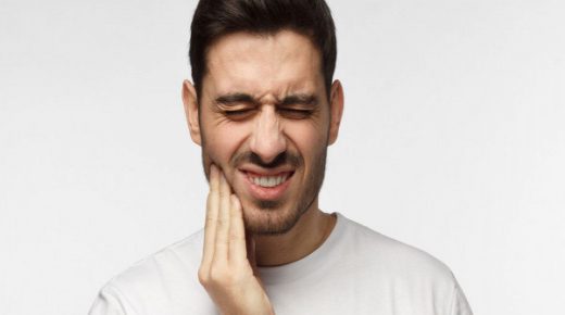 خلال فترة العزل.. إليكم علاجات منزلية لآلام الأسنان