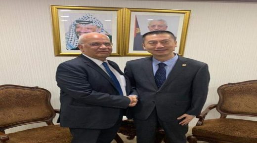 عريقات يستقبل السفير قوه وي ويؤكد تضامن فلسطين مع الصين