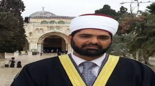شرطة الاحتلال تستدعي مدير المسجد الأقصى المبارك للتحقيق