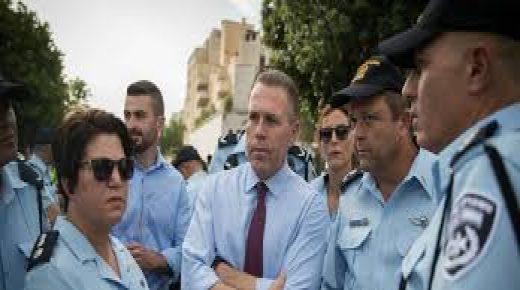 تجهيز ٣٦٠٠ شرطي لفرض قيود منع الحركة في اسرائيل