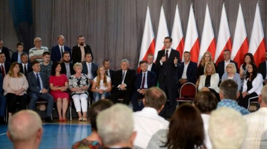 حجر صحي على الحكومة البولندية بعد إصابة وزير بكورونا