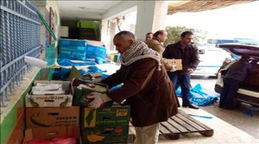 التنمية الاجتماعية تباشر بتوزيع المواد الغذائية للعائلات المحجورة في بيت لحم