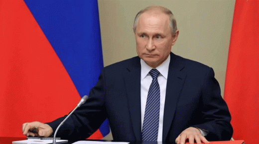 بوتين يعلن شهر أبريل عطلة مدفوعة الراتب‎