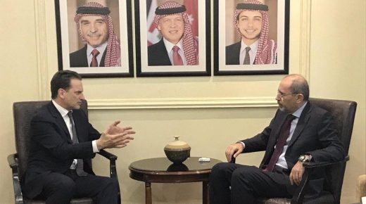 وزير الخارجية الأردني يبحث مع مدير “أونروا” توفير دعم مالي للوكالة
