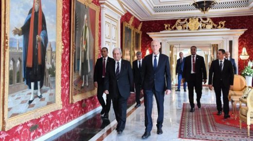 كورونا يجبر الرئيس التونسي على الإقامة في قصر قرطاج الرئاسي