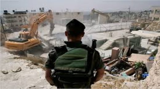 الاحتلال يخطر بهدم منزلين في بلدة الخضر جنوب بيت لحم