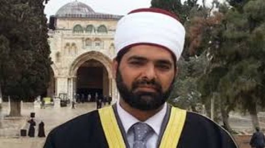 شرطة الاحتلال تستدعي مدير المسجد الأقصى