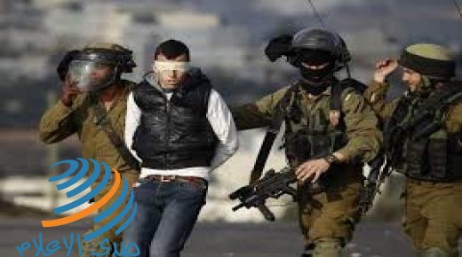 قوة إسرائيلية خاصة تختطف مواطنا قرب مخيم قلنديا
