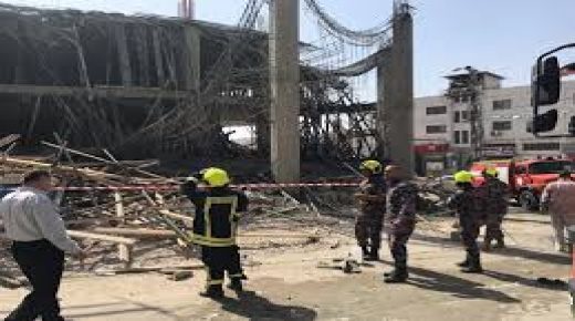 6 إصابات في انهيار مبنى قيد الإنشاء بالعيزرية