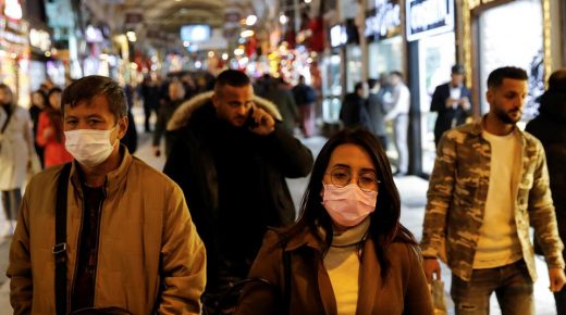 إصابة عضو في “مكافحة الوباء”.. وحجر على 31 مدينة تركية