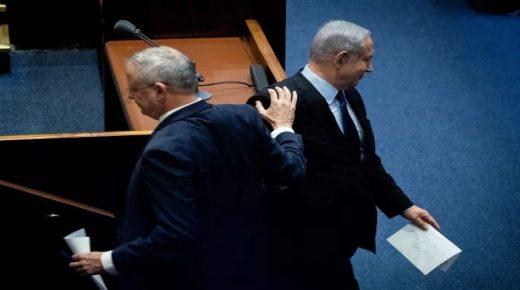 غانتس يدعو الرئيس الإسرائيلي إلى تمديد مهلة تشكيل الحكومة