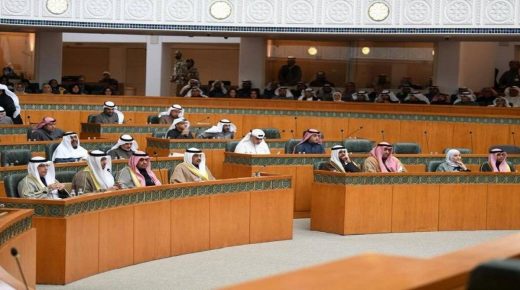أنباء عن إصابة عامل في مجلس الأمة الكويتي بفيروس “كورونا”