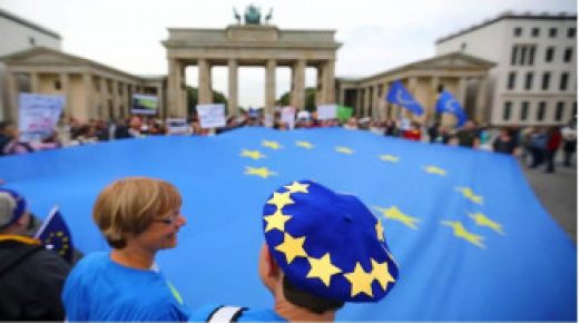 مفوض الاقتصاديات: الاتحاد الأوروبي قد يحتاج 1.5 تريليون يورو مساعدات
