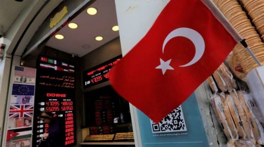 اتساع العجز التجاري لتركيا في مارس 143.8%