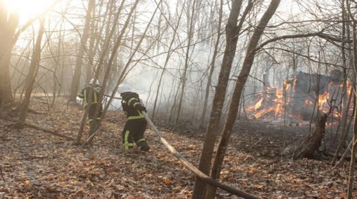 أوكرانيا: إخماد حرائق الغابات حول مفاعل تشيرنوبل