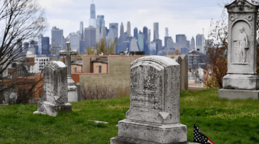 مقابر نيويورك غير قادرة على استقبال مزيد من الموتى جراء كورونا