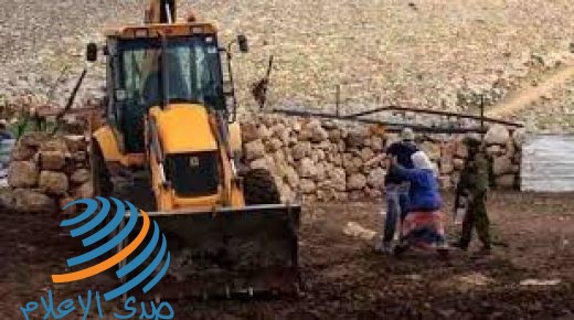 الاحتلال يستولي على معدات حفر بئر مياه جنوب قلقيلية