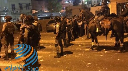 يافا: مواجهات ليلية مع الشرطة احتجاجا على جرف مقبرة الإسعاف
