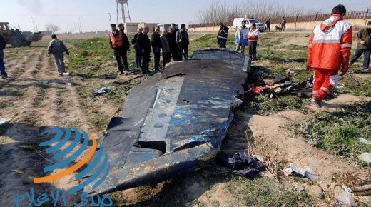 إيران: الصندوقان الأسودان الخاصان بالطائرة الأوكرانية “لن يساعدا” في التحقيق بسقوطها