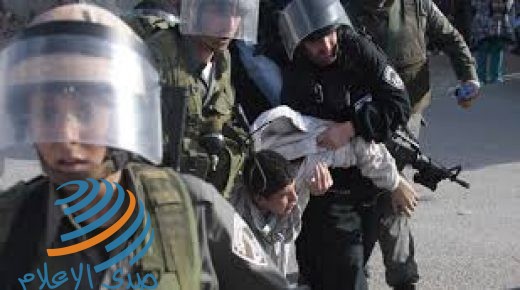 الاحتلال يعتقل طفلا وشابا مقدسيين