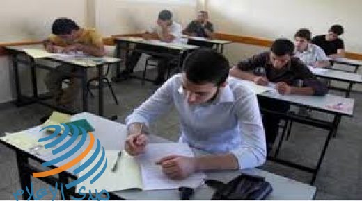 توصية بالسماح لطلبة التوجيهي بأداء امتحاناتهم في المناطق التي ظهر بها كورونا