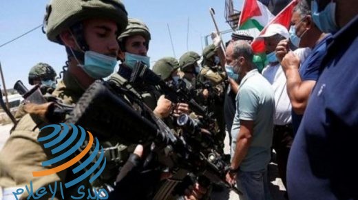سلفيت: الاحتلال يمنع المواطنين من إقامة صلاة العيد فوق أراضيهم المهددة بالاستيلاء
