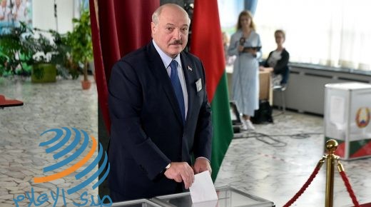 ألكسندر لوكاشينكو يفوز بفترة رئاسية جديدة في روسيا البيضاء