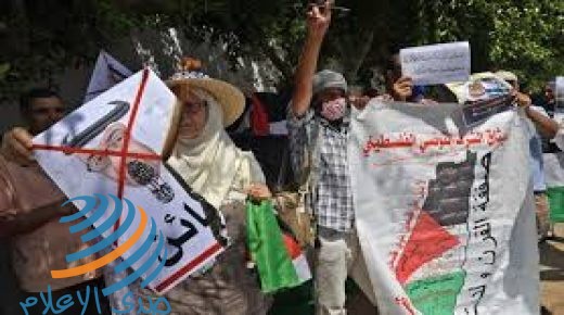 وقفة احتجاجية أمام السفارة الإماراتية في تونس ضد اتفاق التطبيع