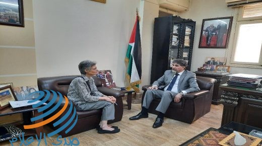 السفير عبد الهادي يستقبل ممثلة مبعوث الأمم المتحدة إلى سوريا